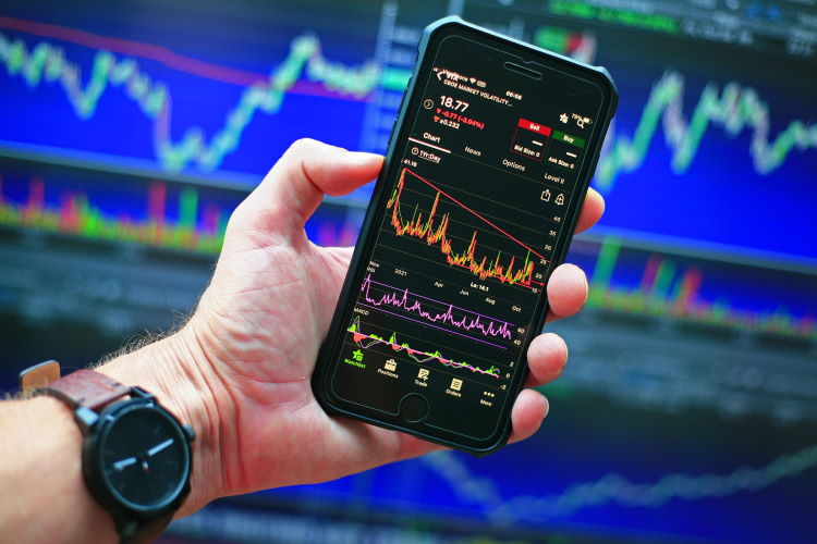 How to choose crypto to buy technical indicators