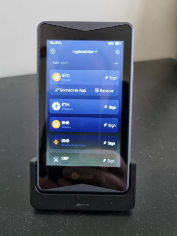 ELLIPAL Titan crypto hardware wallet screen and stand